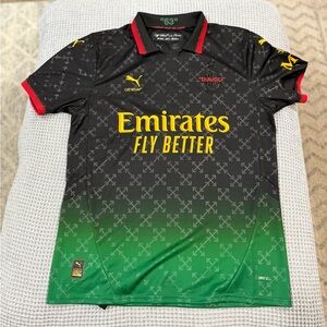 Off white x puma AC Milan jersey sz M